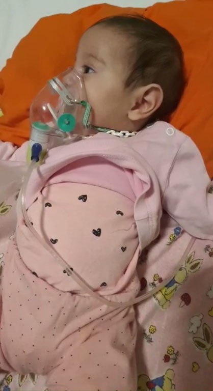 Hastanede yatan 5 aylık ikizler taburcu oldu
