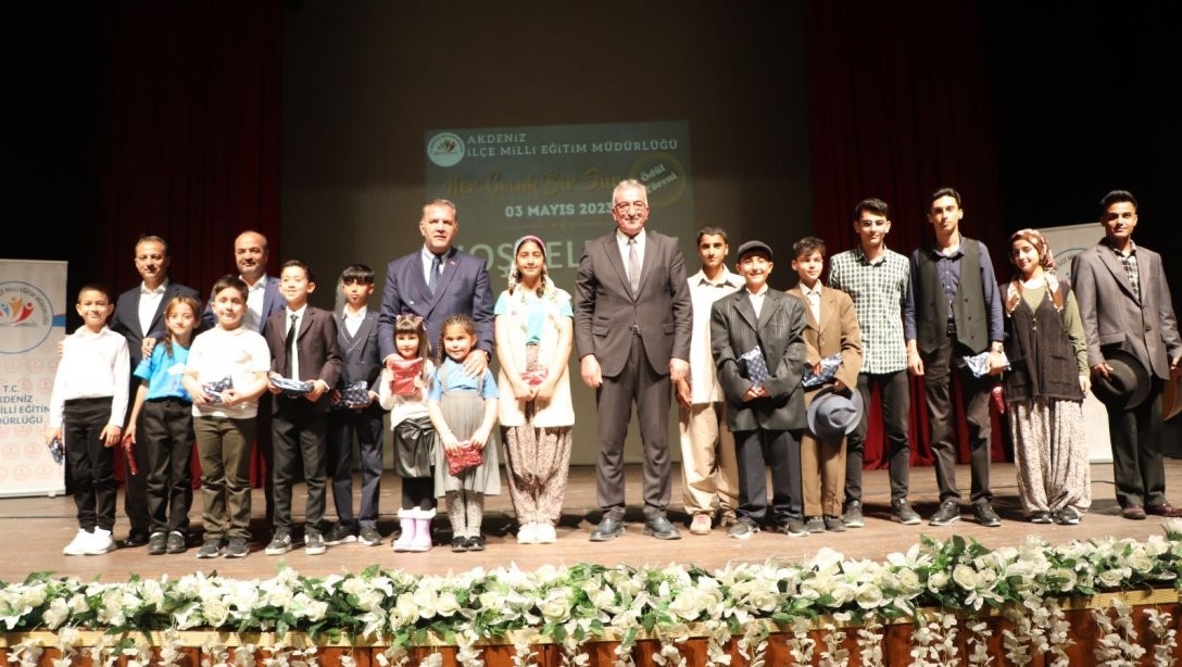 Mersin’de ’Her Çocuk Bir Şiir’ projesi ödül töreni gerçekleştirildi
