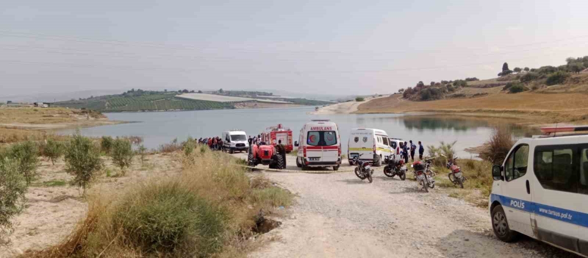 Tarsus’ta baraj gölünde araç içerisinde bir şahıs ölü bulundu
