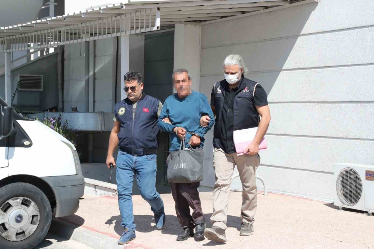 Mersin’de terör saldırılarını destekleyen paylaşım yapan bir kişi gözaltına alındı

