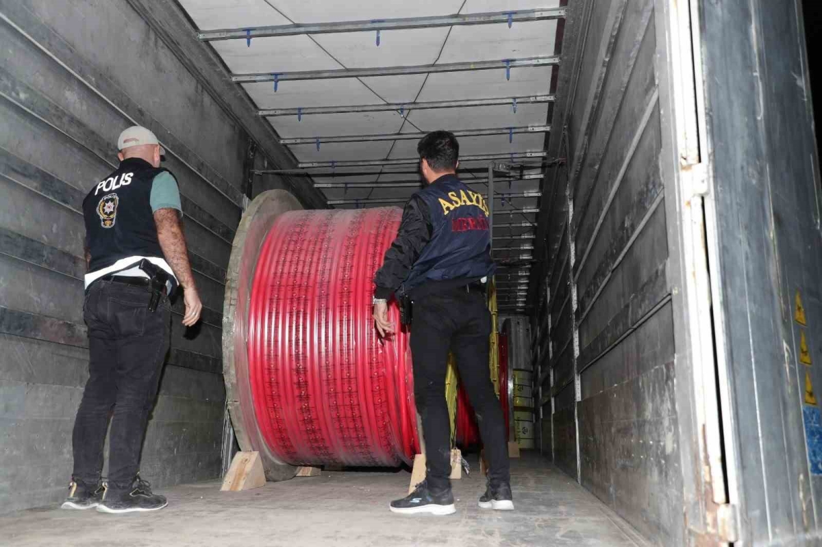 Mersin polisi 20 milyon liralık dolandırıcılığa engel oldu 2 tutuklama
