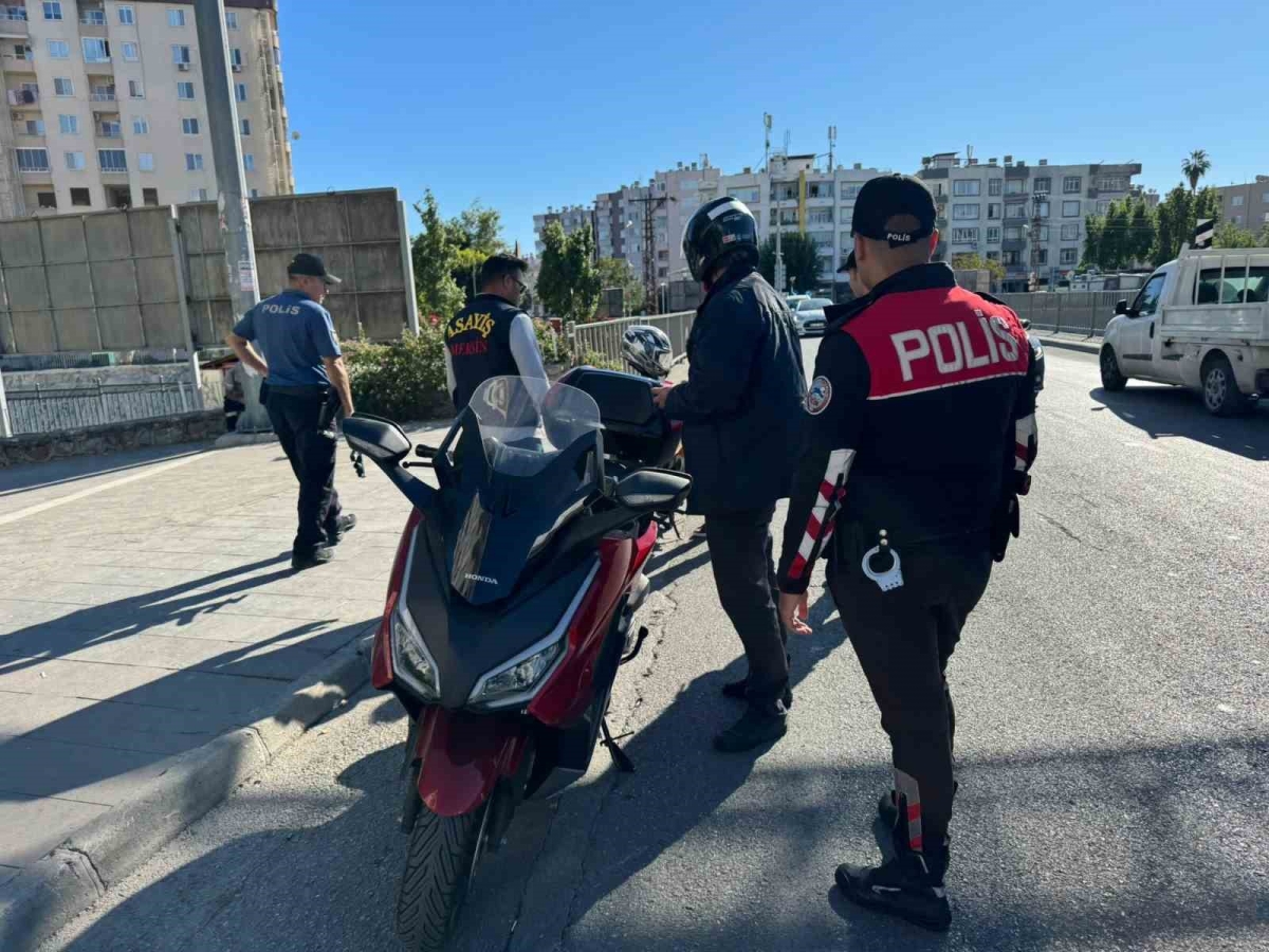 Mersin polisinden denetim 2 çalıntı motosiklet ele geçirildi, 237 bin TL ceza uygulandı
