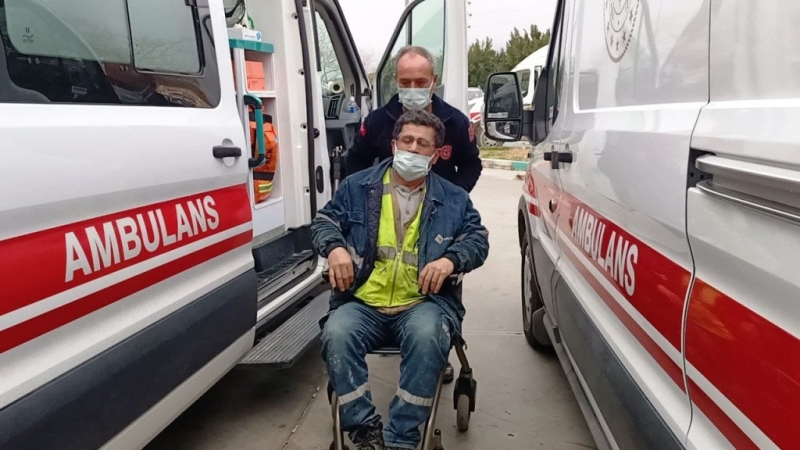 Mersin'de işçi servisi devrildi 40 yaralı   