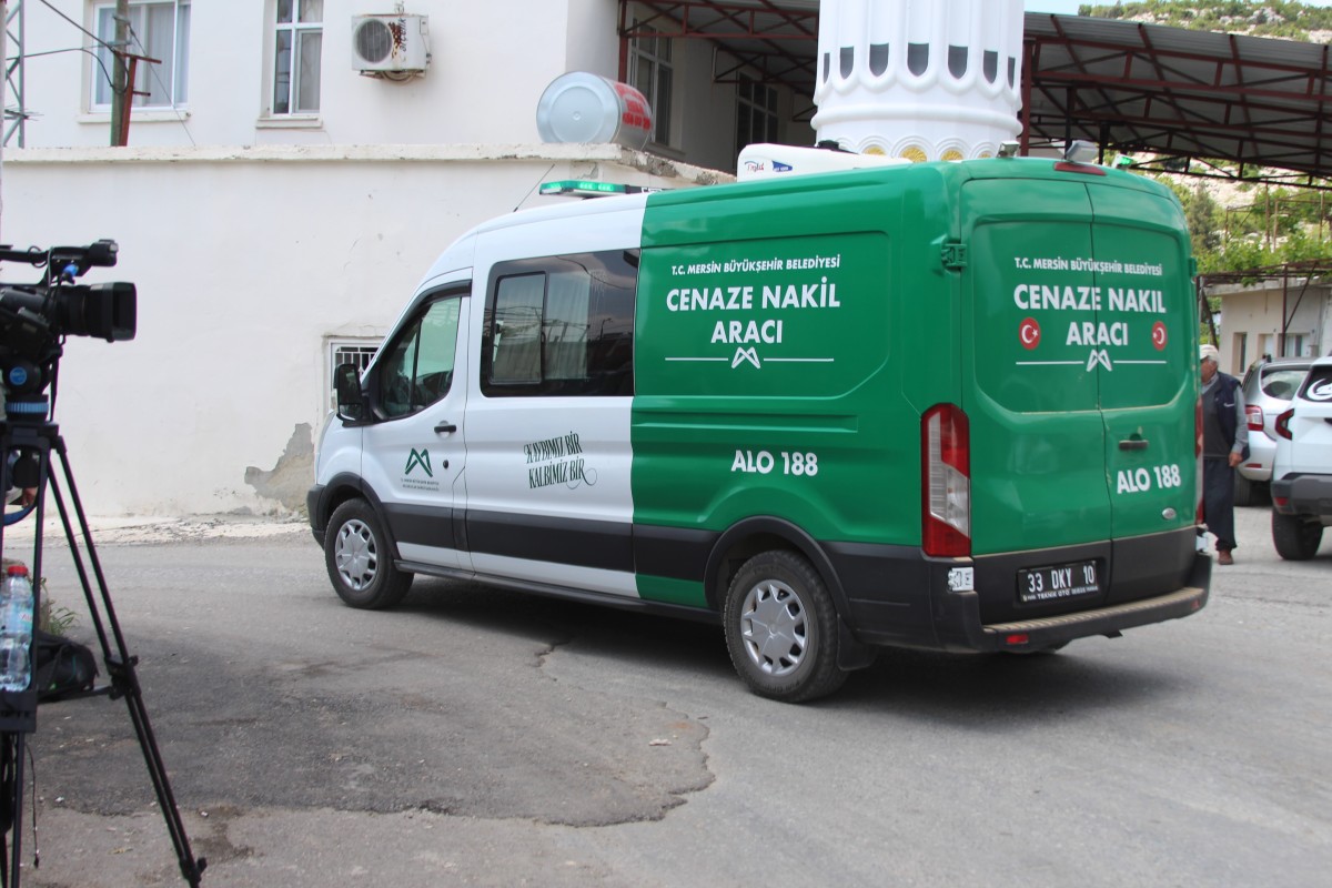 Mersin’de katliam yapan zanlının cesedi  adli tıpa gönderildi
