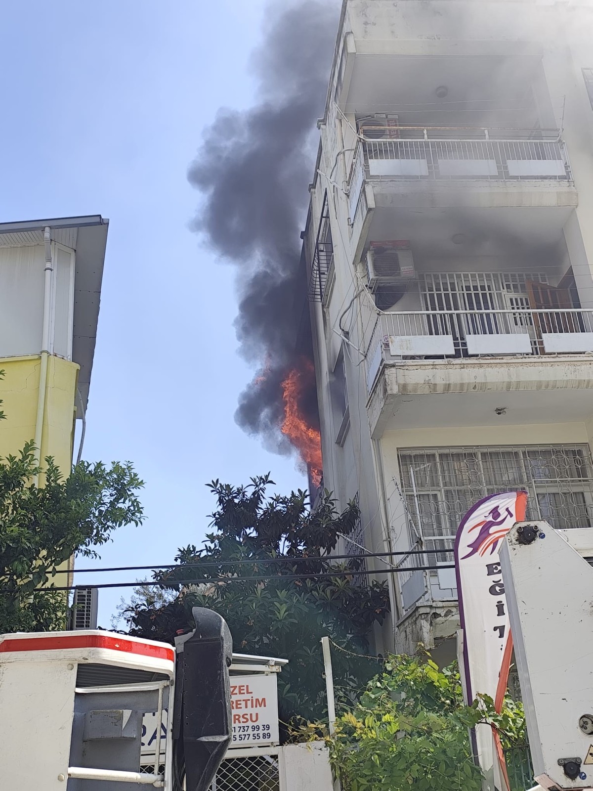 Tarsus’ta apartman dairesinde yangın 
