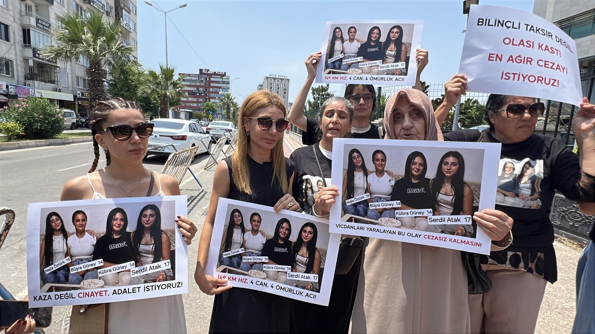 Mersin’de ikiz kardeşler ile iki kuzenin öldüğü kazanın sanığı hakim karşısına çıktı