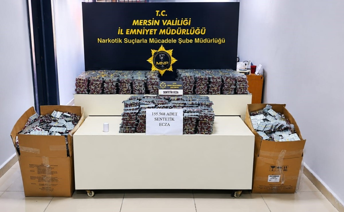 Mersin’de 155 bin 568 adet uyuşturucu hap ele geçirildi, 2 kişi tutuklandı