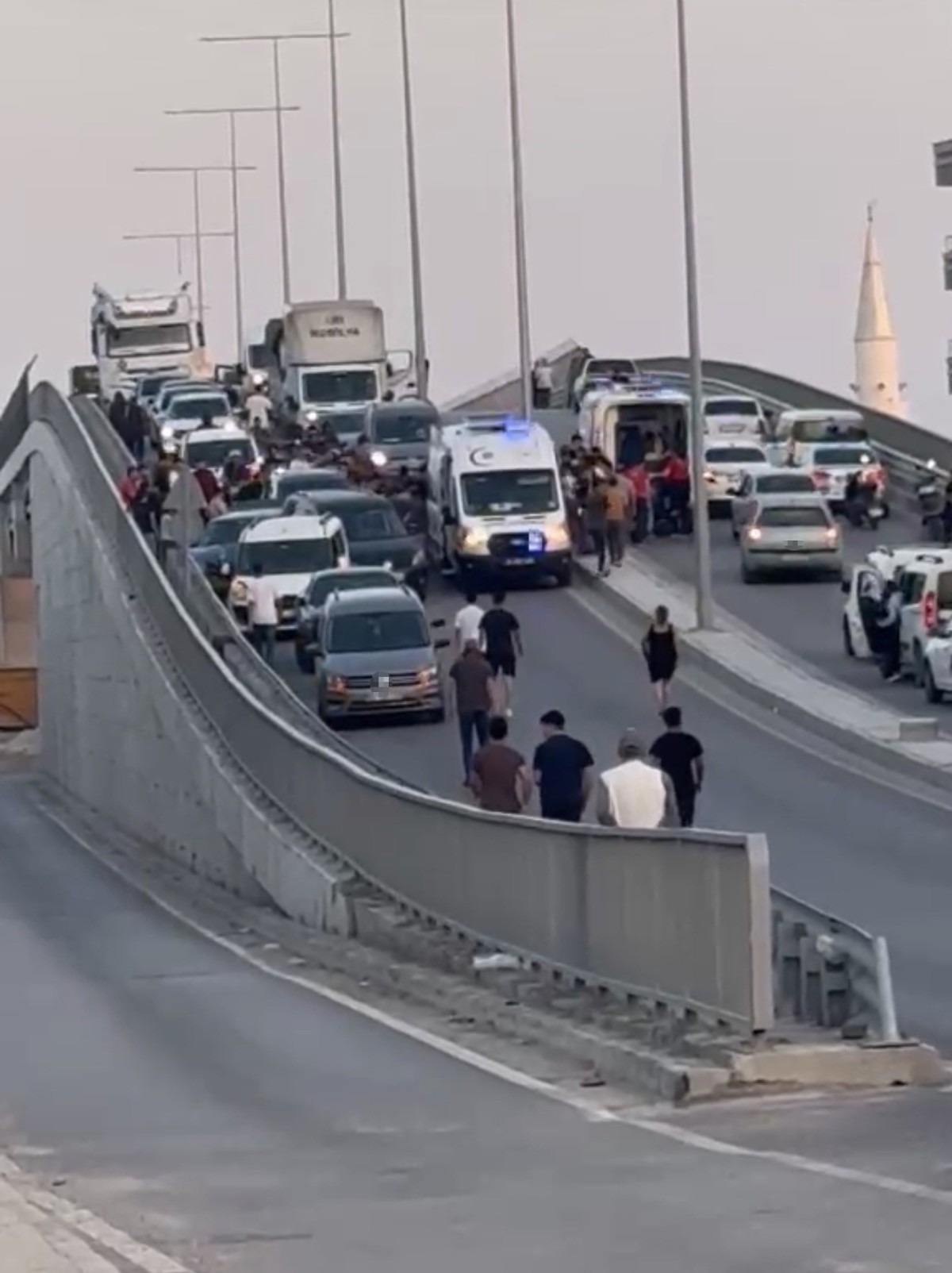 Tarsus’ta zincirleme kaza: 3 yaralı