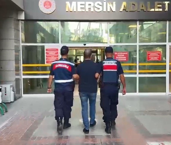 Kırmızı bültenle aranıyordu Cinayet ve uyuşturucudan 79 yıl ceza alan firari yakalandı