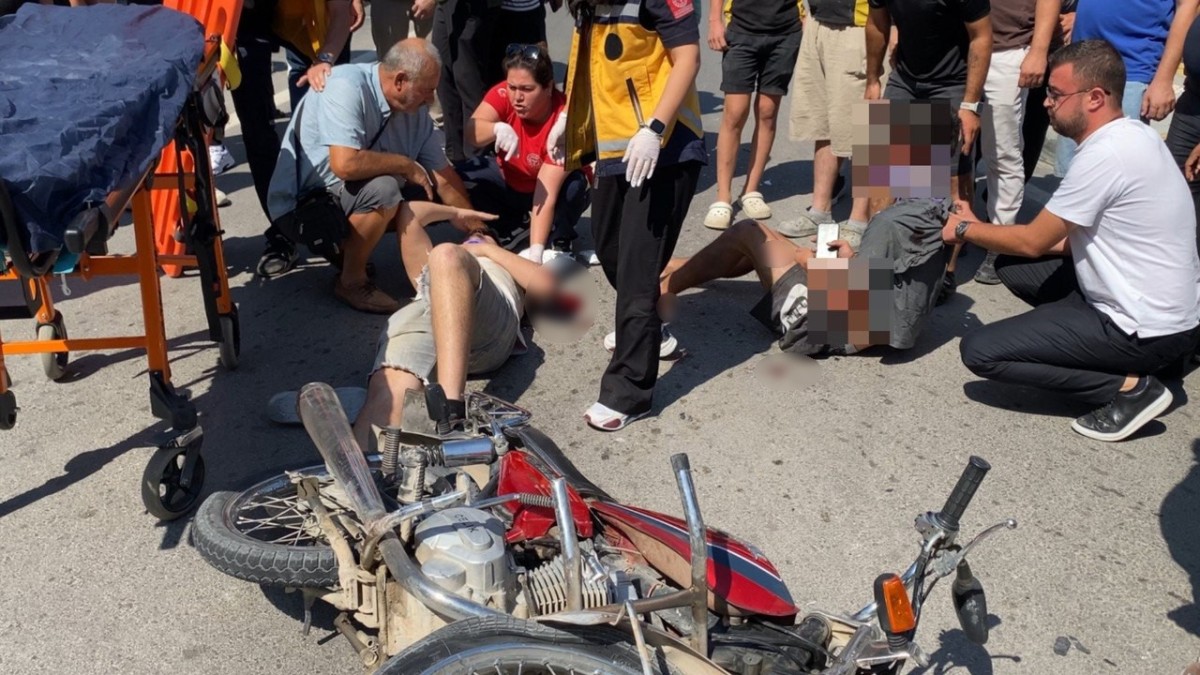 Erdemlide aylardır bitmeyen sürekli kaza olan yolda yine kaza